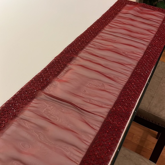 Pier One Burgundy Sequin / Beaded Sheer Table runner - Picture 4 of 5